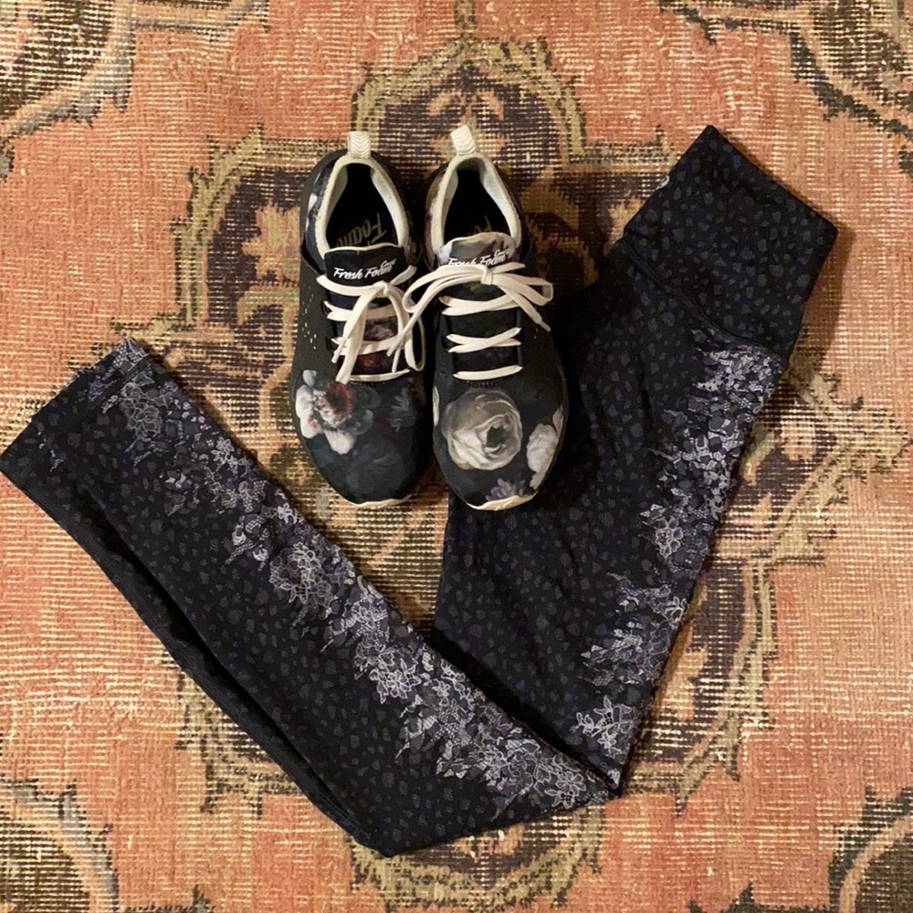 Lululemon Lace Pattern Leggings